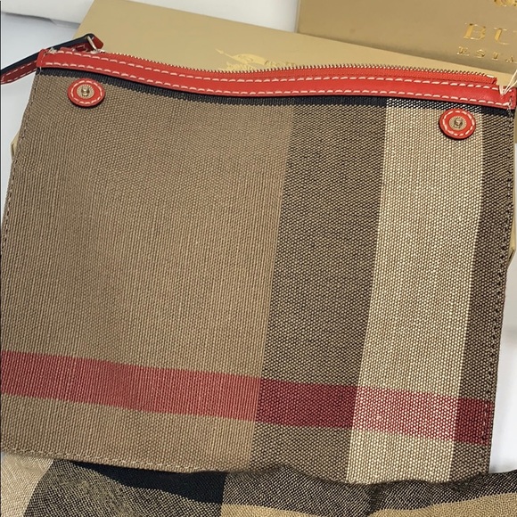 Burberry satchel with detachable pouch w/ dust bag - Picture 5 of 9